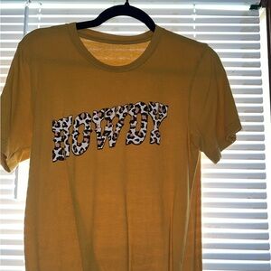 Yellow 'Howdy' Graphic T-Shirt